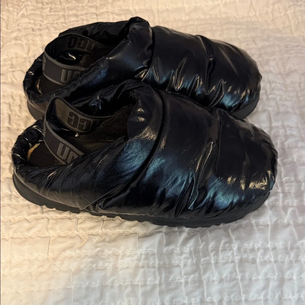 UGG Kids Black Quilted Puffer Slip-Ons